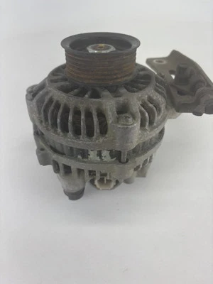 Alternador Honda Civic 2001 2002 2003 2004 2005 1,7 L Foto 1 de 4