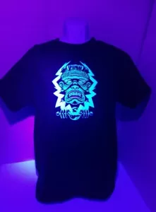 LOOTCRATE Frankenstein 2021 Sz L Universal Studios Monsters Blacklight Reactive - Picture 1 of 17