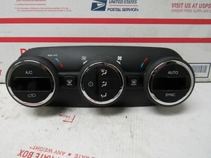 2015 2016 2017 JEEP RENEGADE HEATER AC CLIMATE CONTROLS - Picture 1 of 7
