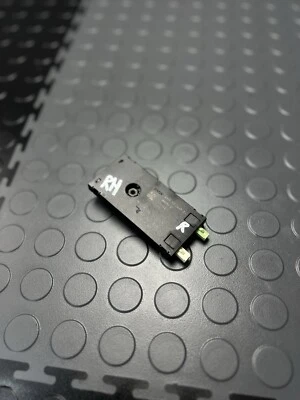 BMW 428I 2015-2017 lado del pasajero derecho convertible antena amplificador unidad OEM Foto 1 de 4