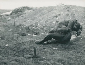 MARINO MASE LES  CARABINIERS  1963 PHOTO ORIGINAL  #37  JEAN-LUC GODARD - Picture 1 of 1