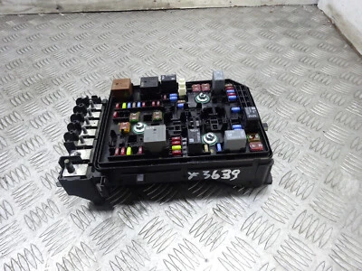 2021 VAUXHALL ASTRA GRIFFIN EDITION MK7 5DRS 1.2 PETROL FUSE BOX *3639 - Image 1 of 4