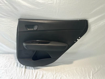 Tarjeta de panel de moldura de puerta trasera derecha Kia Optima 2016-2018 lado del pasajero OEM Foto 1 de 4