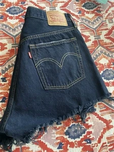 Pantalones Cortos de Jean Levi's 501 Original de Tiro Alto para Mujer Talla 31, Pre Lavados 💋 - Imagen 1 de 16