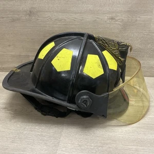 CASCO DE BOMBEROS BULLARD Black Firedome modelo UST 2007 con visera - Imagen 1 de 15