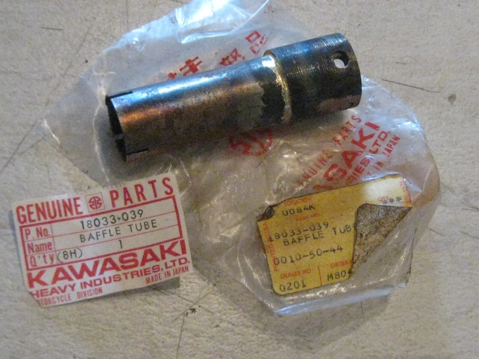 TUBO DEFLECTOR KAWASAKI A7SS/A1SS/F3/G4TR EXH ¡NUEVO! Foto 1 de 1