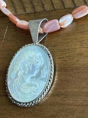 "Collar de colección Jay King DTR 925 plata camafeo camafeo colgante grande concha rosa 17""" Foto 1 de 4