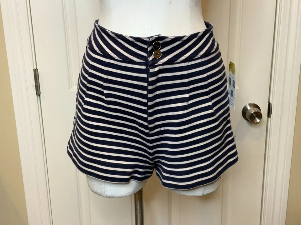 Pantalones Cortos Marc by Marc Jacobs Azul Marino y Crema Rayas, Talla 0 Foto 1 de 4