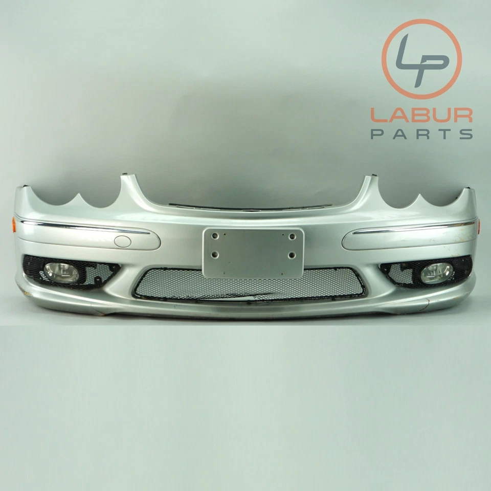 Cubierta de parachoques delantero W209 03-05 Mercedes Clase CLK AMG plateada dañada BR554 Foto 1 de 4