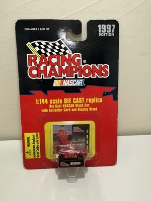 Carro NASCAR Racing Champions 1997 Bill Elliott 94 McDonalds 1:144 fundido - Imagem 1 de 2