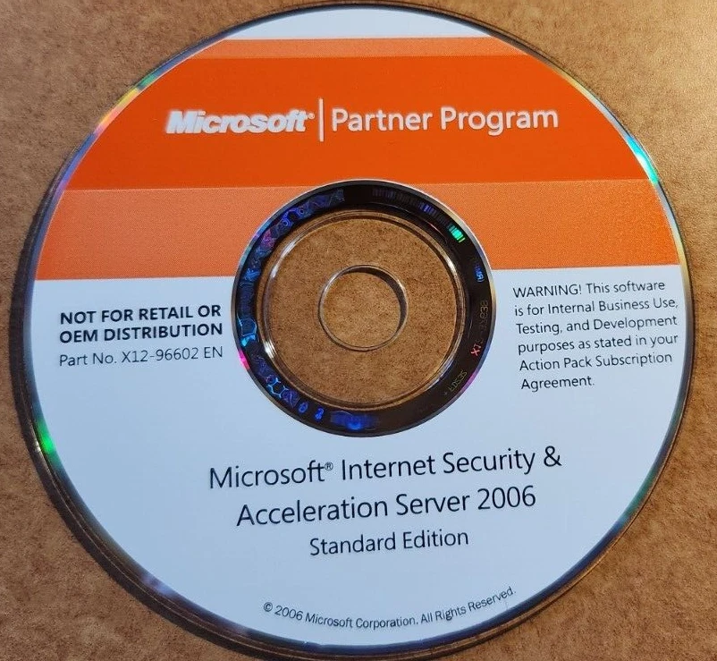 Microsoft Internet Security & Acceleration Server 2006 Standard Edition CD + KEY - Image 1 of 1