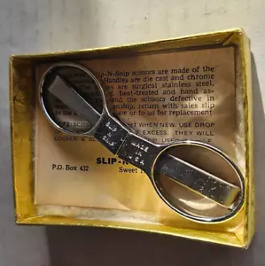 Vintage SLIP N SNIP Miniature Steel Pocket Folding Scissors w/ Box - Made in USA - Picture 1 of 7