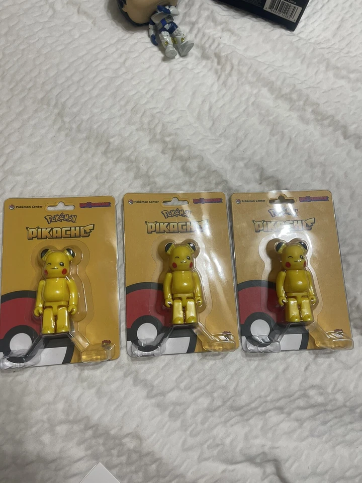 TRES Pikachu Bearbrick Figura Medicom Pokemon Center BE@RBRICK Foto 1 de 1