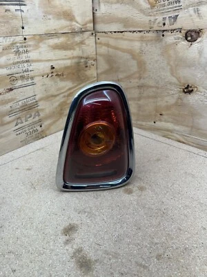 07-10 Juego de luces traseras Mini Cooper montaje lámpara pasajero derecho cromo OEM Foto 1 de 4