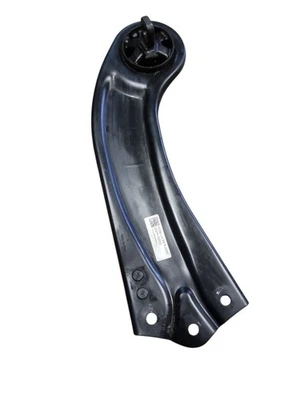 OEM KIA SPORTAGE 2023 REAR LEFT CONTROL ARM 55270R2000 - Image 1 of 2