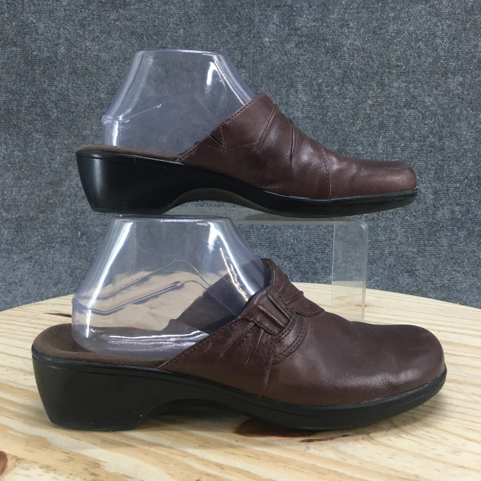 Clarks Shoes Womens 8.5 M Mule Clogs Brown Leather Closed Toe Casual Block 38599 Foto 1 de 4