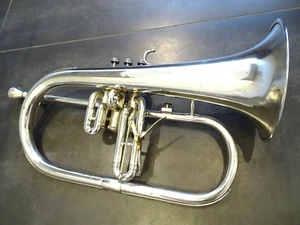 versilbertes Jazz-Flügelhorn mit Trigger - Bild 1 von 8