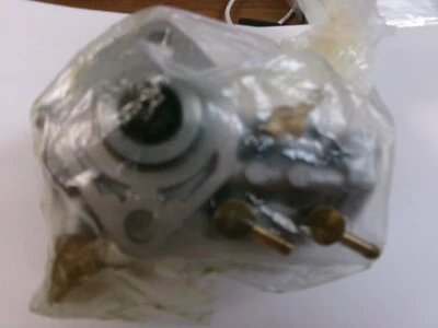 BOMBA DE ACEITE YAMAHA 6R3-13200-00 NUEVA OEM Foto 1 de 2