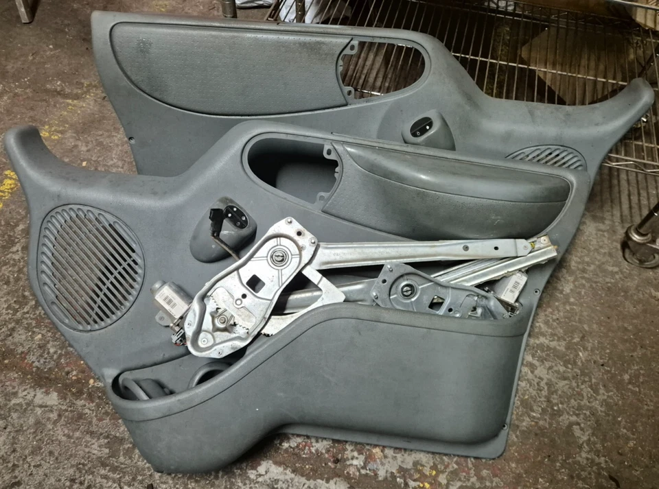 TRANSIT MK7 FRONT  WINDOW ELECTRIC WINDOW CONVERSION MOTOR DOOR CARD LOOM - Image 1 of 1