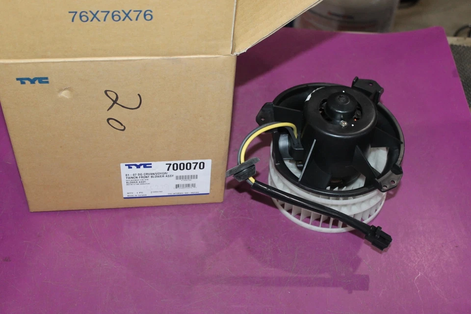 Conjunto de soplador delantero TYC. Parte 700070. Se adapta a Dodge Caravan 2001-07, Voyager, T&C Foto 1 de 1