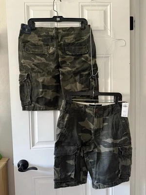 2 de pantalones cortos cargo Hollister para hombre 30 Foto 1 de 3