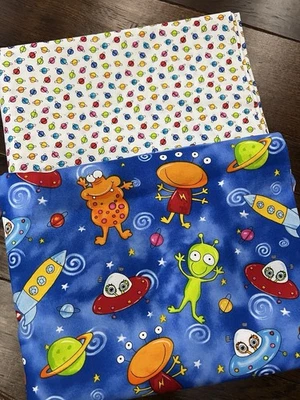 Timeless Treasures Fabric Penguin 3 1/4 yards Aliens, 1 1/2 yards planets VTG - Image 1 of 4