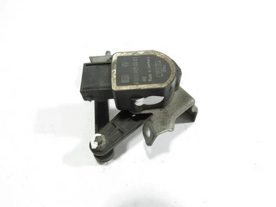 Sensor de nível de altura suspensão dianteira direita 13-19 Mercedes SL550 R231 2013; - Imagem 1 de 4