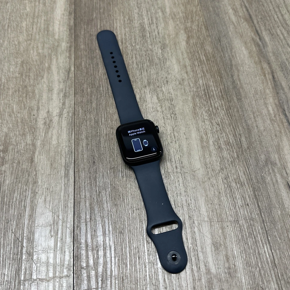 Apple Watch SE 2nd Gen 44MM Aluminum Sport Band A2727 - Image 1 of 4