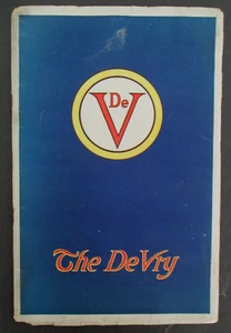 1920 The De VRY (DeVry, De Vry) Portable Cinema Projector Booklet Catalog - Picture 1 of 8