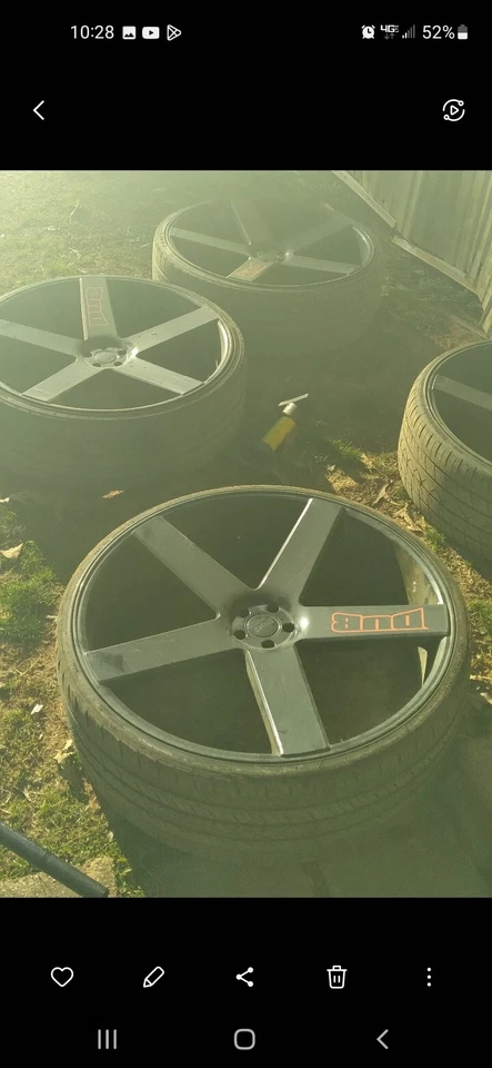 Ballers Dub de 30 pulgadas negro brillante 5 pernos para Dodge Hallenger.  Necesita 1 neumático Foto 1 de 1