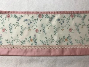 Vintage 6.5" Wide Cotton Trim - Pink Floral with Lace - Picture 1 of 2