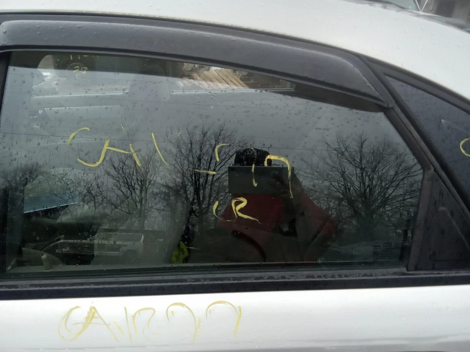 Puerta trasera cristal/ventana SUZUKI FORENZA izquierda 04 05 06 07 08 Foto 1 de 1