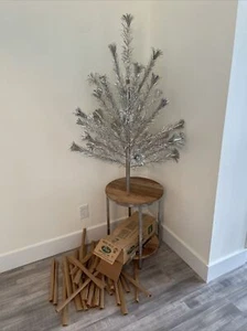 PECO Standard 4ft. Aluminium Aluminum Christmas Tree In Original Box No 14 - Picture 1 of 9