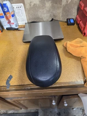 💎 2012-2017 Hyundai Veloster центральная консоль подлокотник крышка хранения в сборе OEM - Изображение 1 из 4