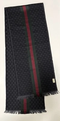 Bufanda de Lana Gucci, Gris con Rayas Rojas y Verdes 80% Lana Lana, 20% Seta Seta Silk Foto 1 de 4