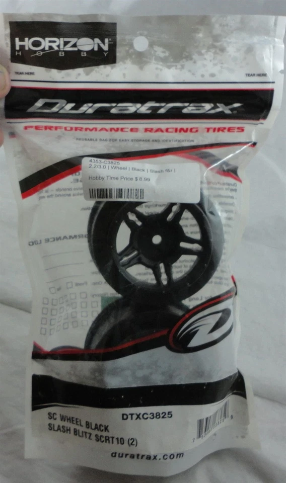 Duratrax Black Short Course Truck Wheels 2.2"/3.0" First Slash 2WD Rear - Image 1 of 1