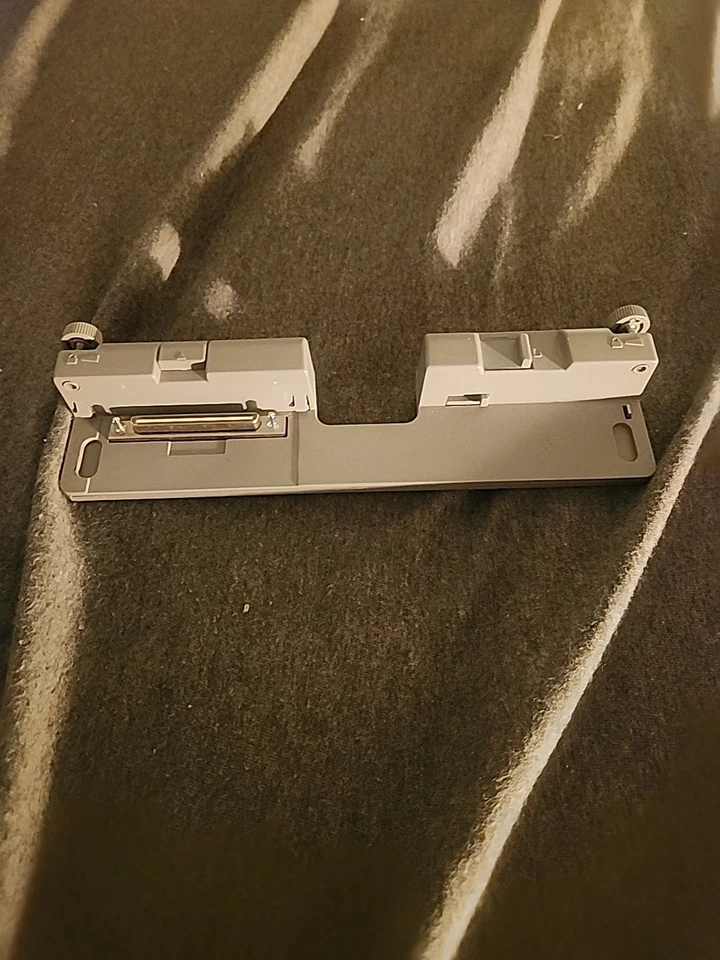 Toshiba Libretto 50ct Dock/Adapter - Image 1 of 3