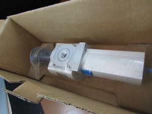 FESTO AIR REGLUATOR FILTER - MS6N-LFR-3/8-D6-C-R-M-AS - Picture 1 of 3