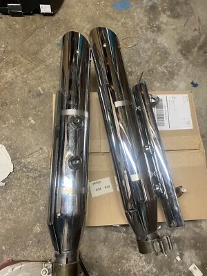 harley-davidson softail exhaust system used - Image 1 of 4