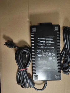 Fuente de alimentación médica/ITE 24V 9.2A genuina Barco MENT1220A2400F02 enchufe de 6 pines - Imagen 1 de 2