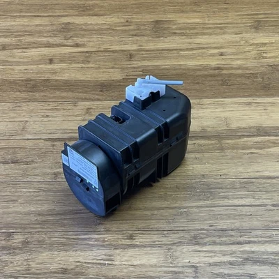 2014-2017 梅赛德斯 S550 W222 动态座椅真空泵 气动泵 原始设备制造商 — 第 1/4 张图片