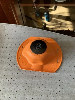 Börner original Sicherheitsfruchthalter für Hobel und Reibe in Orange - Bild 1 von 2