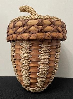 Cesta decorativa de mimbre ratán hierba tejida bellota con tapa decoración de granja 8" X 6" Foto 1 de 4