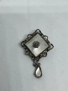 Vintage Brooch - Picture 1 of 9