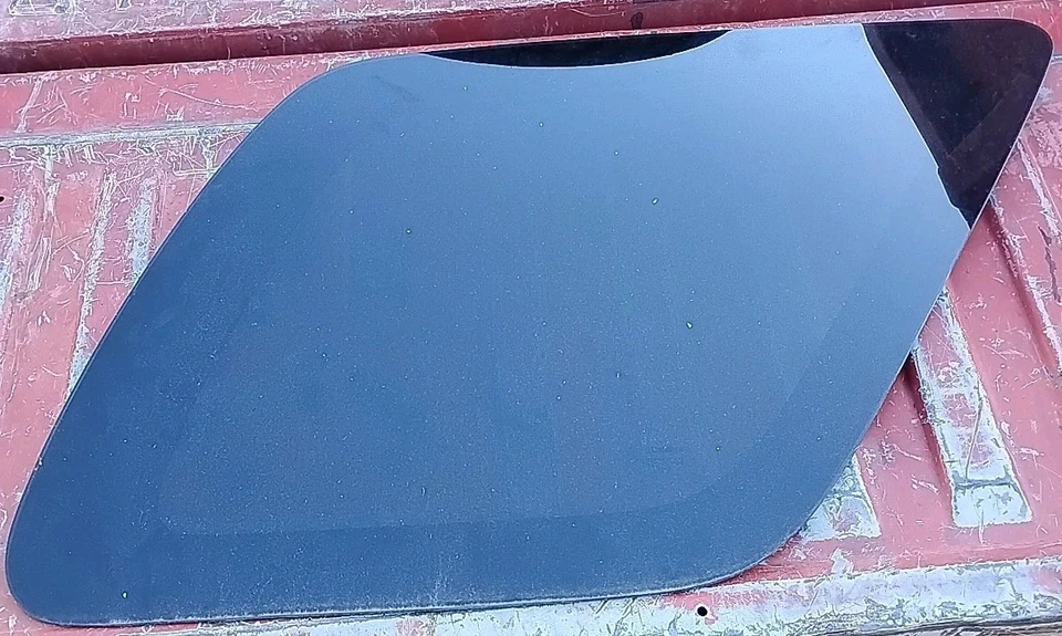 Fits Mercury Mariner & Ford Escape Passenger Right Side Quarter Window Glass - Image 1 of 4