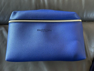 Bolsa de maquillaje cosmético Elizabeth Arden azul real con cremallera 10 x 7 x 3 pulgadas PVC Foto 1 de 3