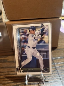 2025 Topps Serie 1 Shohei Ohtani Basiskarte Los Angeles Dodgers fast neuwertig + kostenloser Versand - Bild 1 von 1