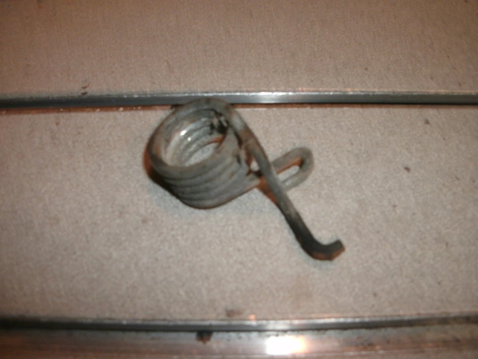 Honda VF1100C, V65, Magna, пружина поворотного вала педали тормоза, задняя тормозная пружина - Изображение 1 из 1