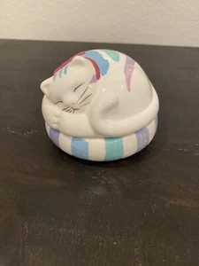 Vintage Papel Freelance Ceramic Sleeping Cat Made In Taiwan - Picture 1 of 4