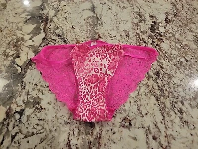 Braguita de bikini True Vintage 2012 Victoria's Secret rosa tiro bajo encaje tanga mediana Foto 1 de 3